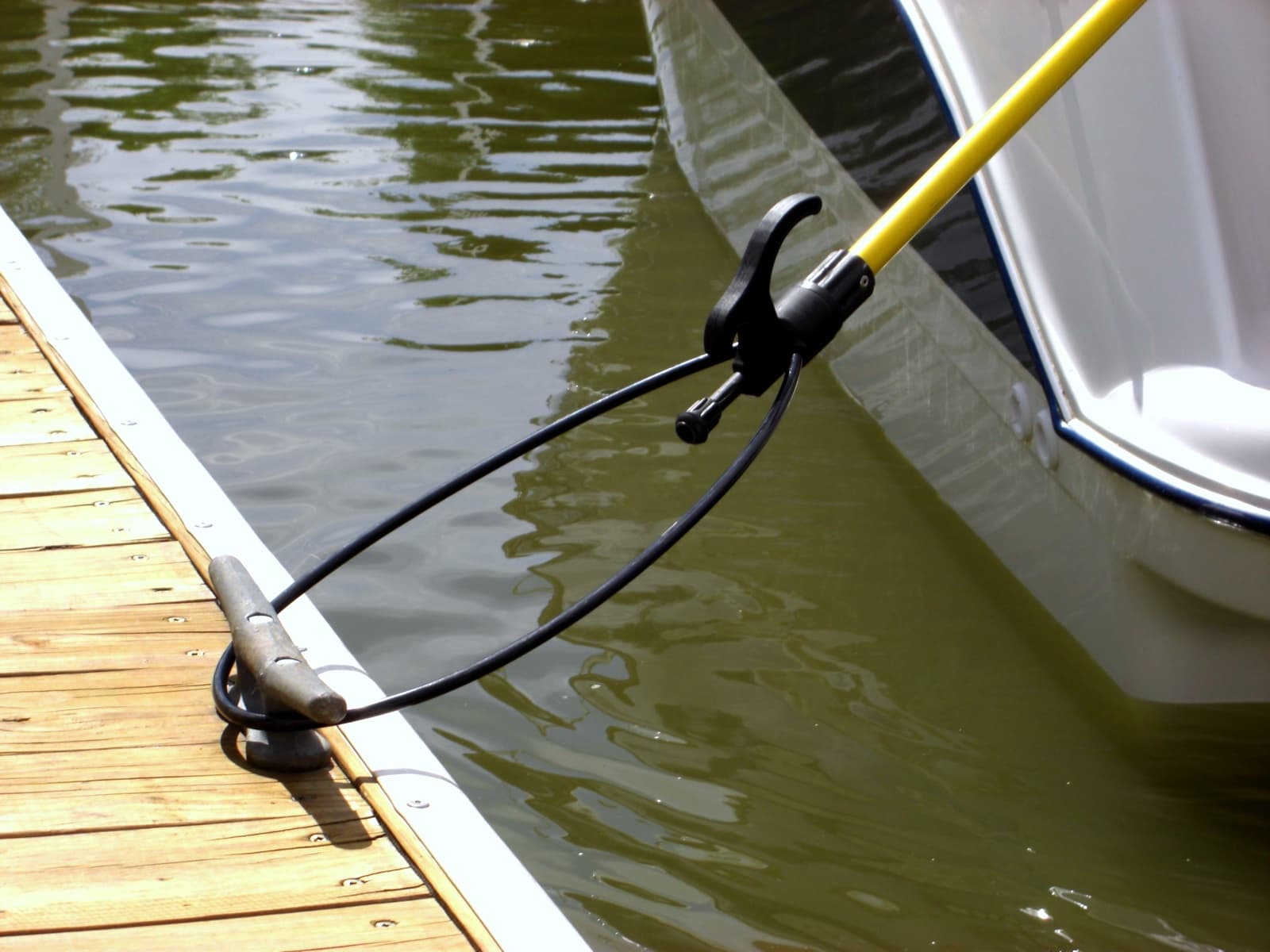 Loop a dock cleat